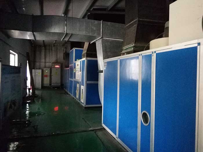 安徽哈博集团软胶囊生产企业30%湿度，5台转轮除湿机组，1台60000风量，4台45000风量